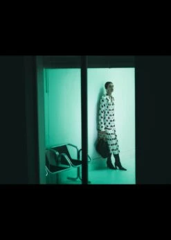 The Helli Dress In Cream With Red Lip Print -Fashion Girl Sales Shop 37 024 221204 HTV KHAITE 073 5x7 e16e4d08 055d 4a61 aec2 ff8ef1355f24