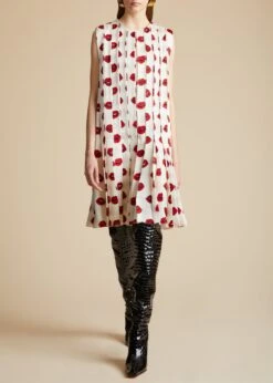 The Blaz Dress In Cream With Red Lip Print