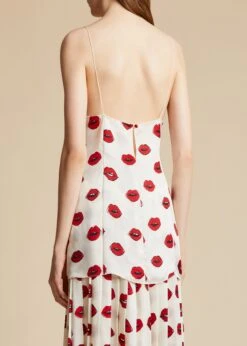 The Grisella Top In Cream With Red Lip Print -Fashion Girl Sales Shop GRISELLA CREAM RED 0018
