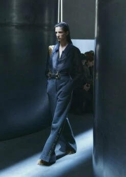 The Nori Top In Black -Fashion Girl Sales Shop KHAITE FL23 RUNWAY LOOK9